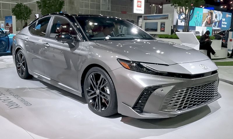 2025 Toyota Camry Hybrid XSE in showroom